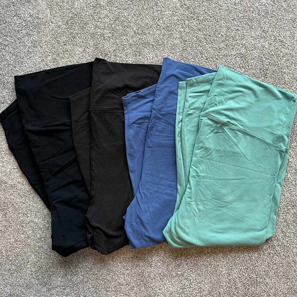 Set of Old Navy Powerchill Maternity Leggings XXL